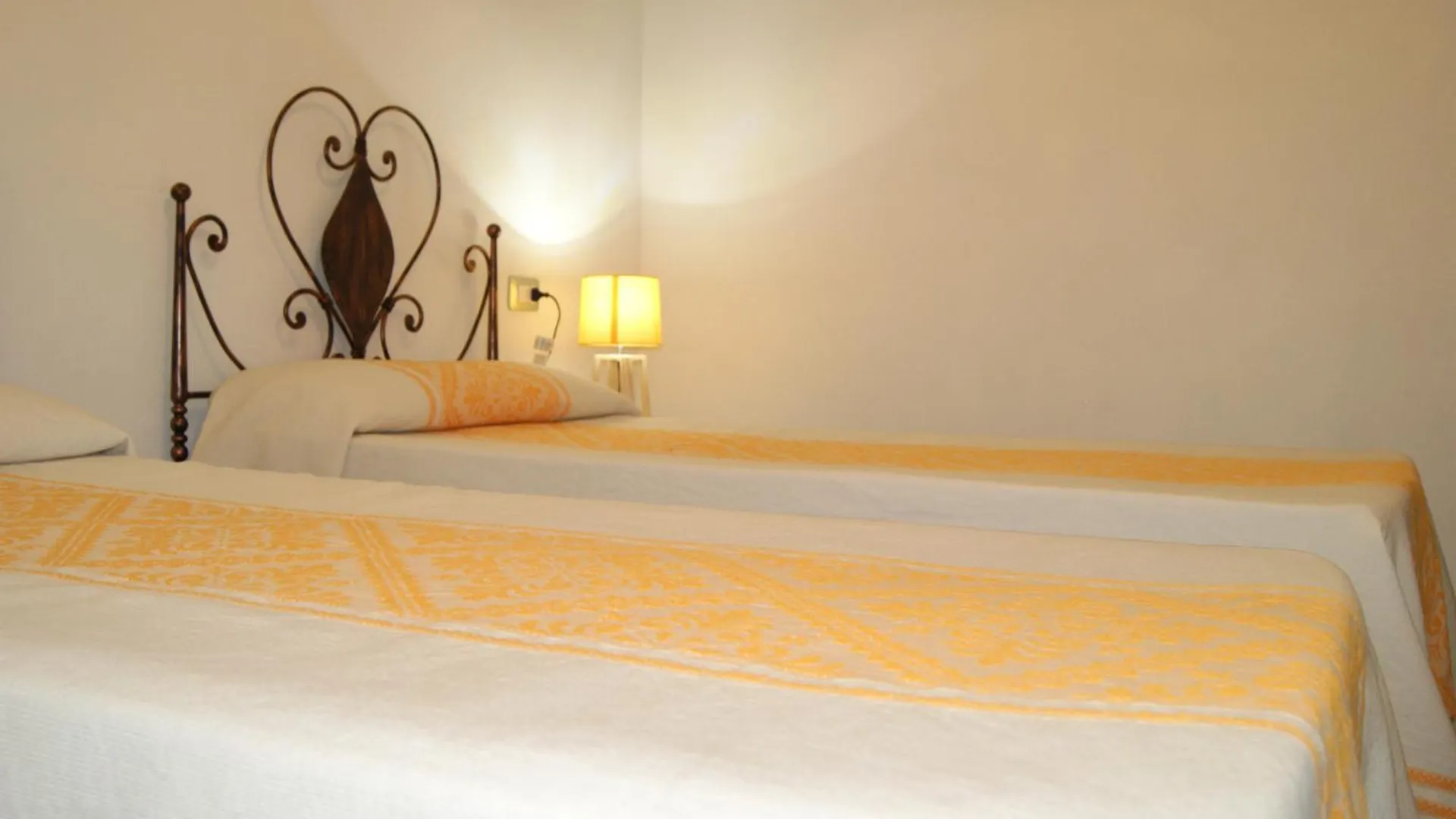 בית נופש בודוני Casa Vacanza Tanaunella